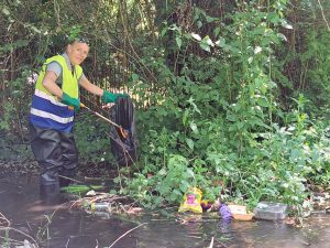 10-06-2023 ARK litter pick River Lambourn Newbury (4)